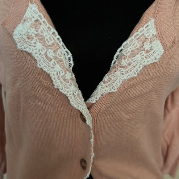 LALU Cardigan with Lace Trimmed - Picture 4 of 9